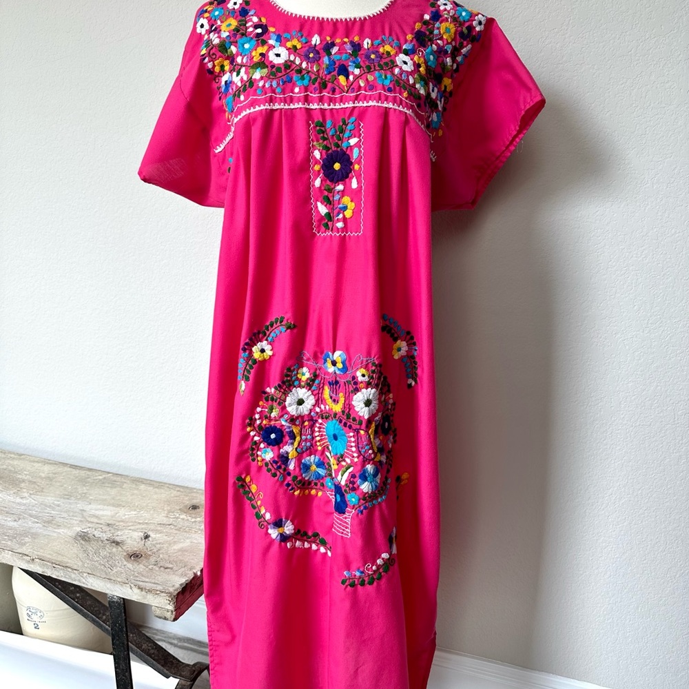 Vintage Mexican Floral Embroidered House Dress M